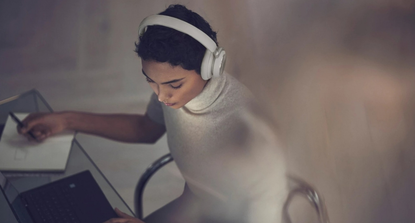 B&O ra mắt tai nghe chống ồn Beoplay HX (H10)