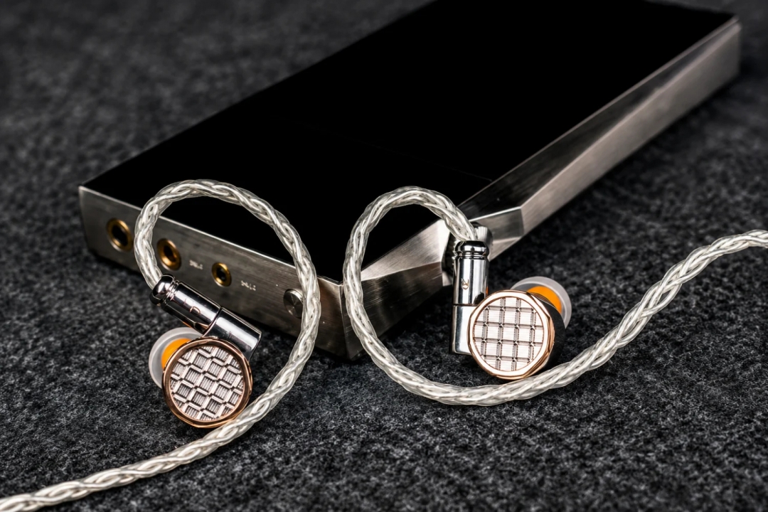 Đánh Giá Chi Tiết Tai Nghe In Ear FiiO SNOWSKY OAK NANO – Flagship Dynamic Driver Mới Của Nhà FiiO SNOWSKY