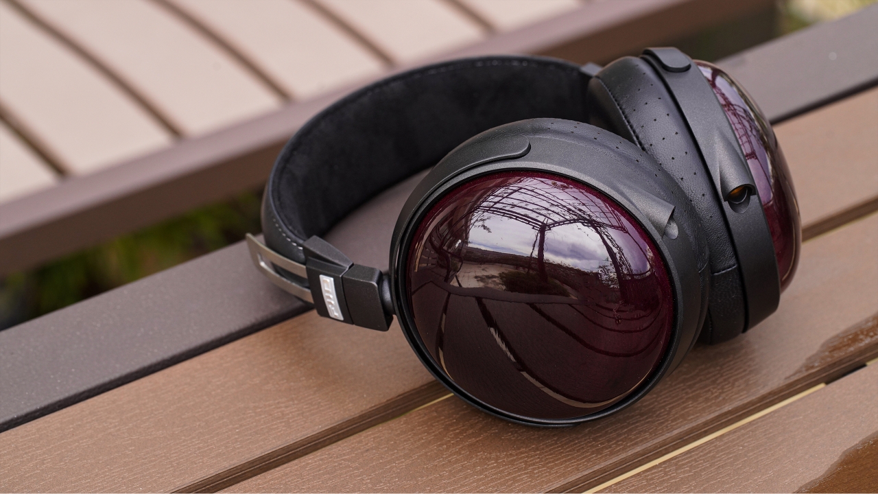 Đánh Giá Chi Tiết Tai Nghe Over-Ear Thiết Kế Closed-Back FiiO FT13