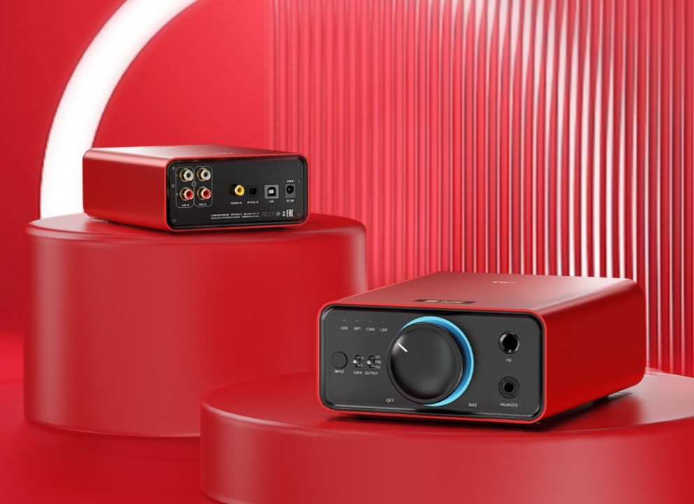 Desktop DAC/AMP FiiO K7 với phiên bản màu đỏ trông như thế nào ?