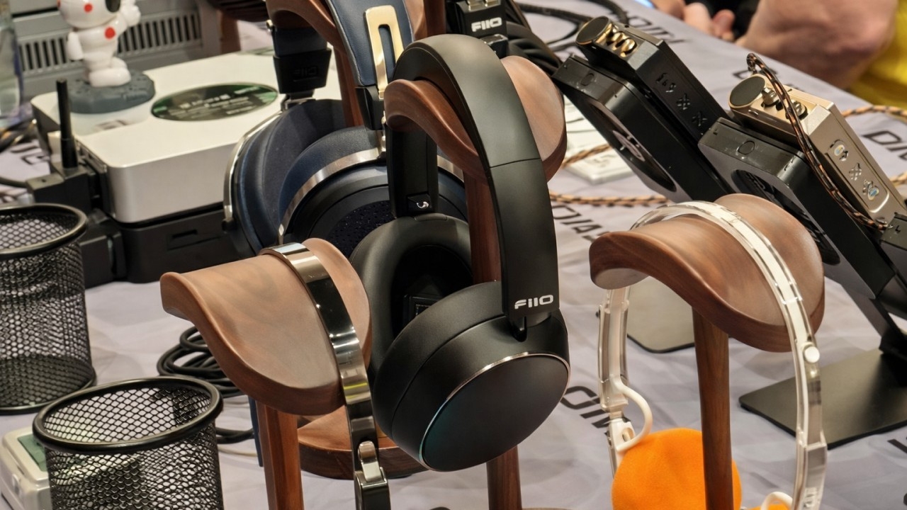 FiiO Công Bố Kế Hoạch Sản Phẩm 2026: FiiO M25 R2R, Retro Hi-Fi, Headphone & Desktop Audio
