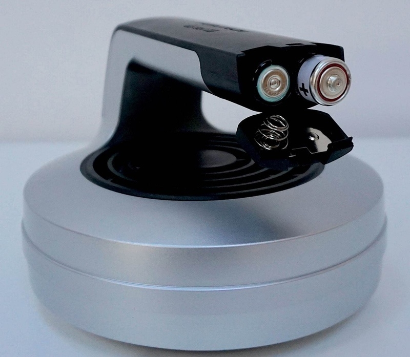Furutech giới thiệu Destat III: Khử tĩnh điện cho băng đĩa than