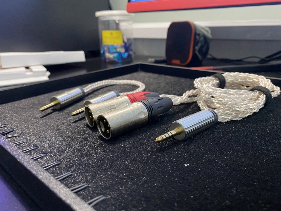 Giới thiệu cáp dành cho DAC/AMP của iFi 4.4 to 4.4 và iFi 4.4 to XLR Cable