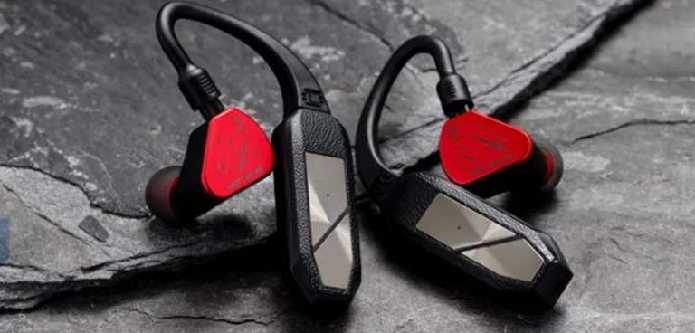iFi Go Pod Bộ khuếch đại Bluetooth đeo được cho tai nghe IEM