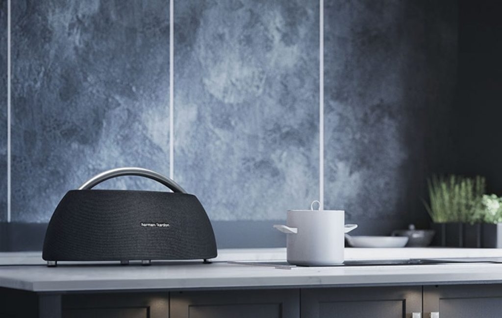 Loa Bluetooth Harman Kardon Go + Play 3 mang âm thanh mạnh mẽ ngập tràn căn phòng của bạn