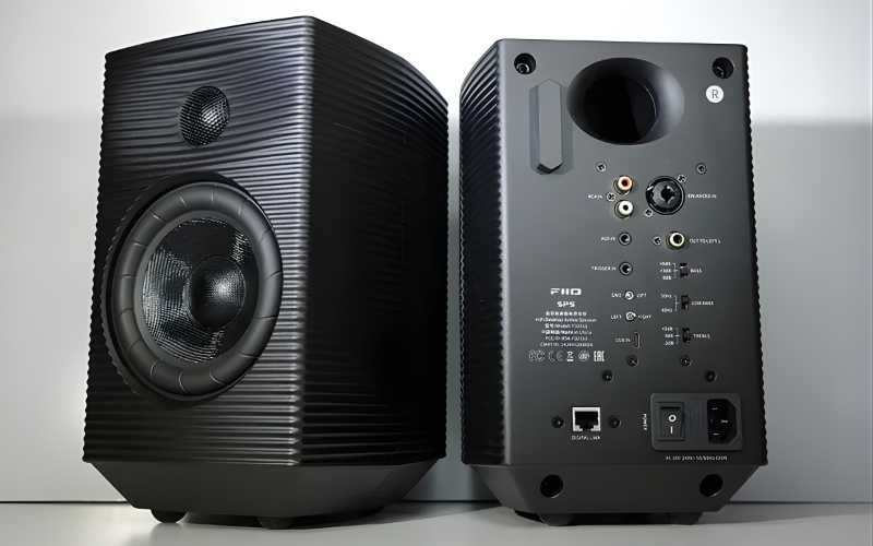 Những Điểm Nổi Bật “Ăn Tiền” Của Loa Bluetooth Để Bàn FiiO SP5