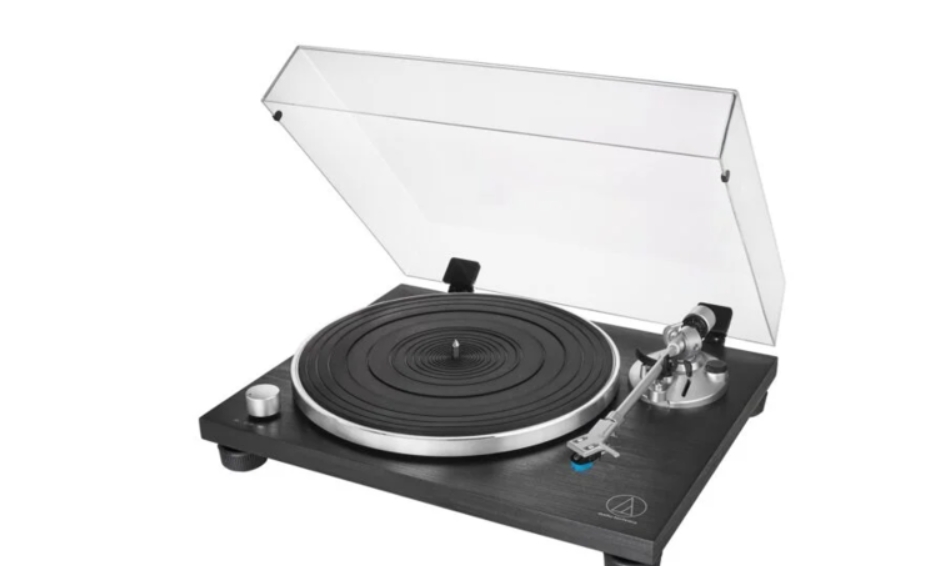 Thương hiệu Audio-Technica giới thiệu mâm đĩa than đầu tiên của mình AT-LPW30BK