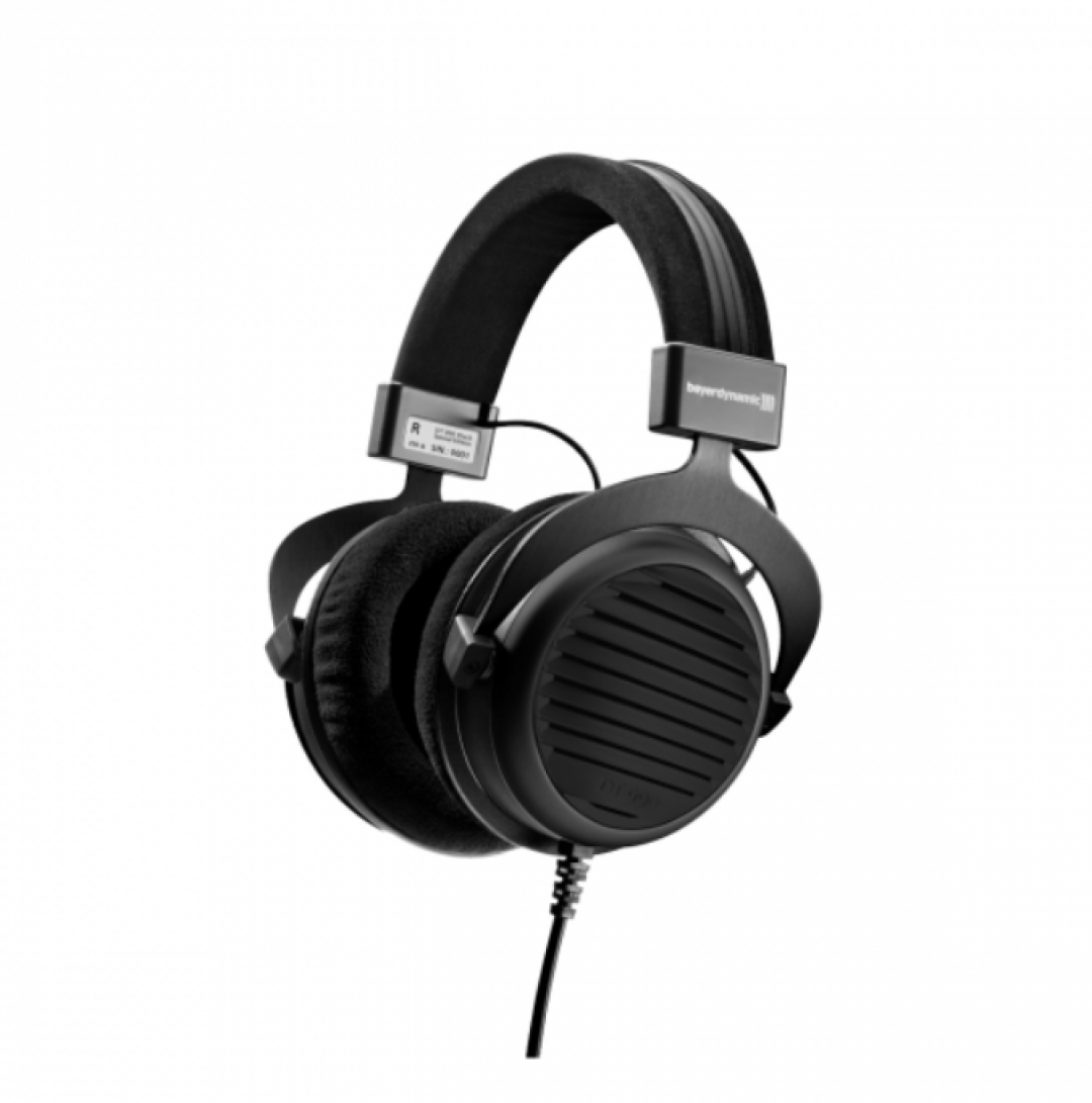 Beyerdynamic DT 990 Black Special Edition